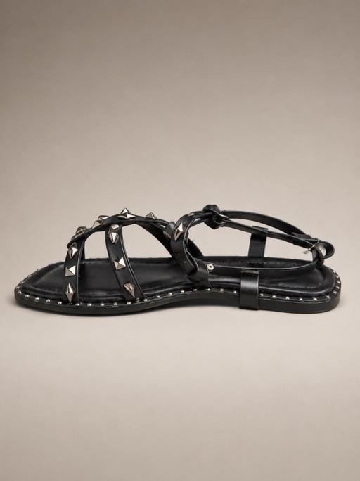  — Summer sandals in black size 6