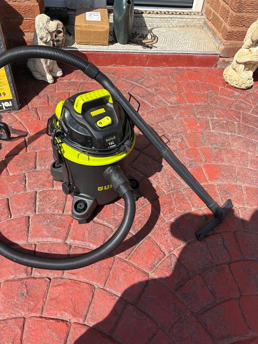  — 16ltr wet and dry vacuum