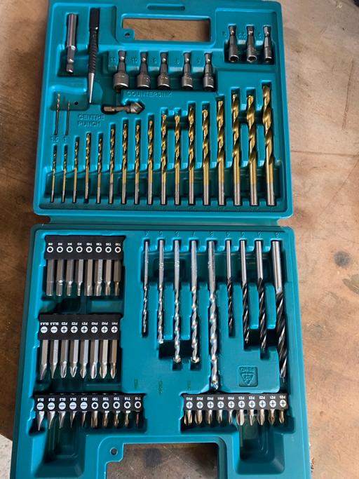  — Makita drill bit set