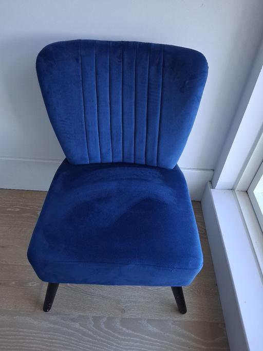  — Modern Blue Velvet Accent Chair