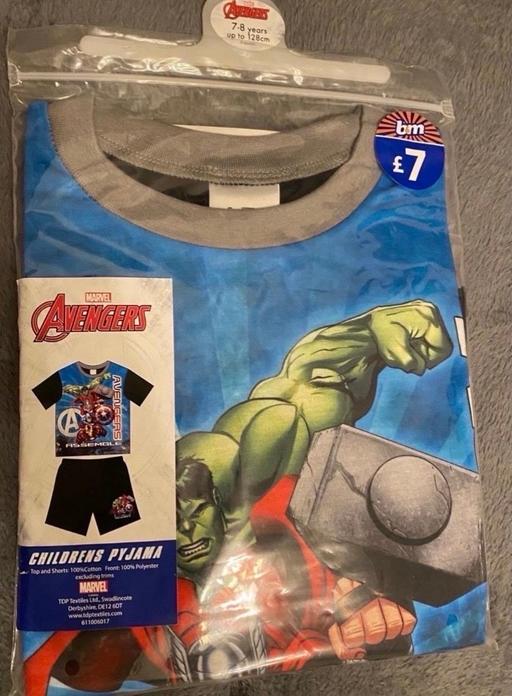  — Avengers pyjamas age 7/8 years