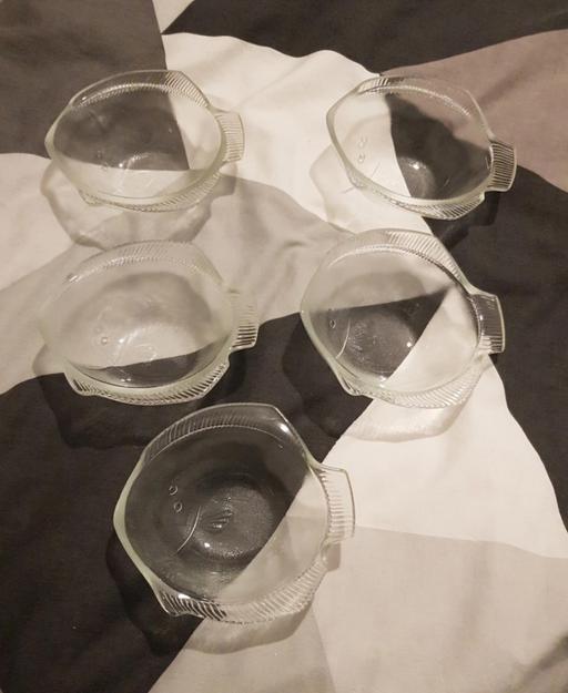  — 5x glass fish shaped dishes
