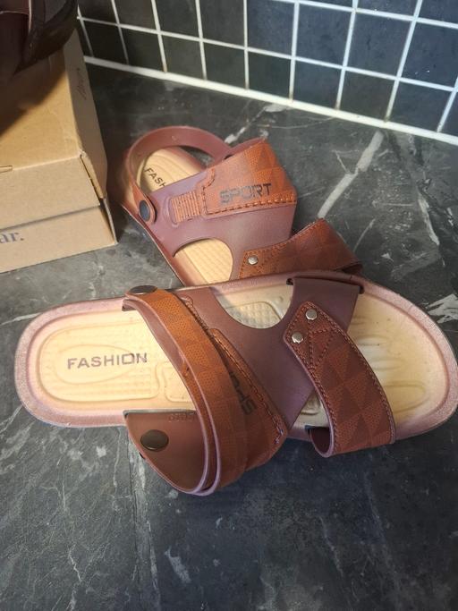  — Mens leather sandles