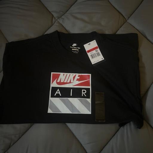  — Men’s Nike air t shirt new with tags L