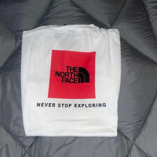  — North face t shirt new with tags L