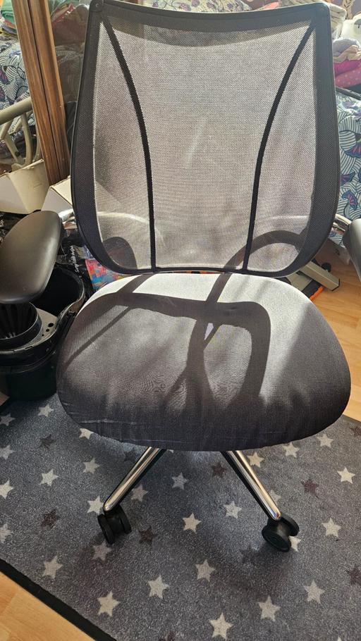  — office chair