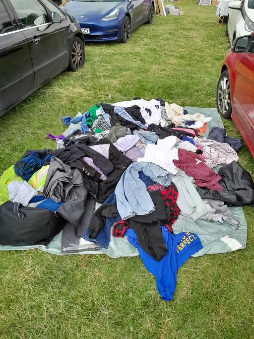  — assorted clothes mixed lot