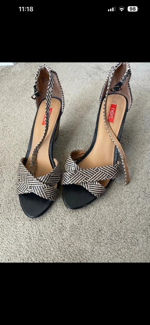  — Wedge heel