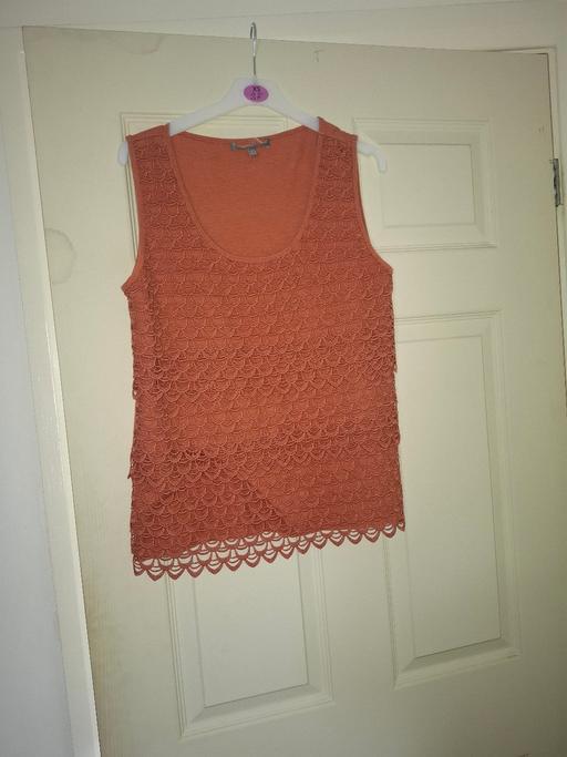  — ladies top size 14