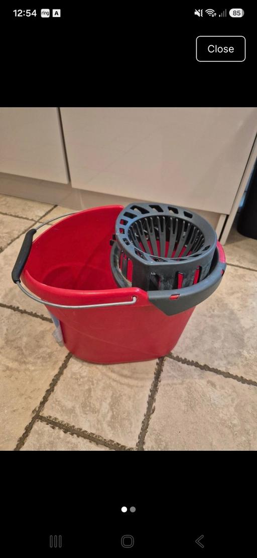  — Vileda mop bucket