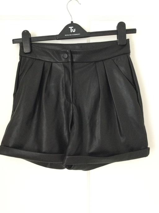  — Faux leather shorts age 13/14