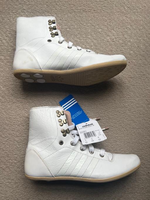  — Adidas white m attitude boots
