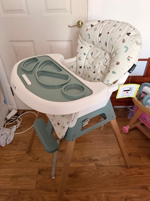  — Cuggle high chair /booster seat