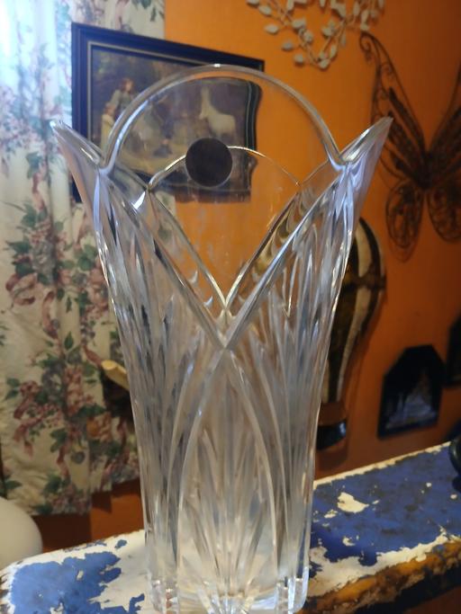  — crystal glass vase