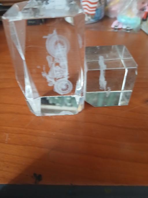  — 2 glass crystals
