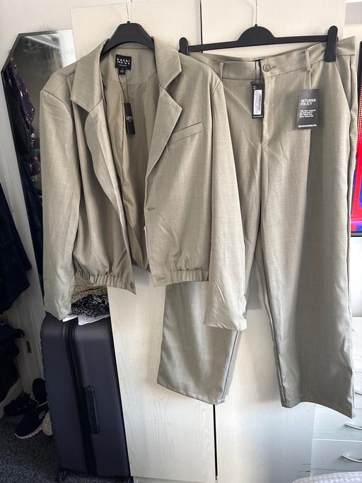  — Men’s Taupe Suit new