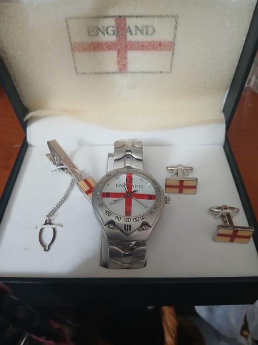  — england gift set