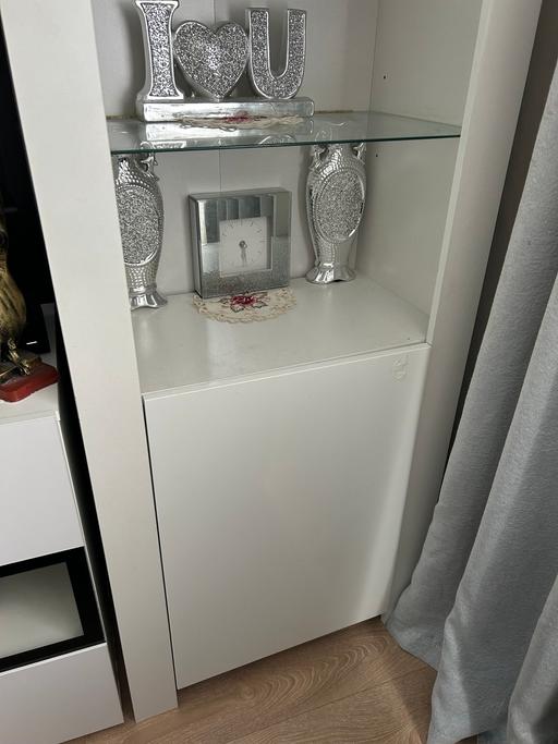  — Side cabinet