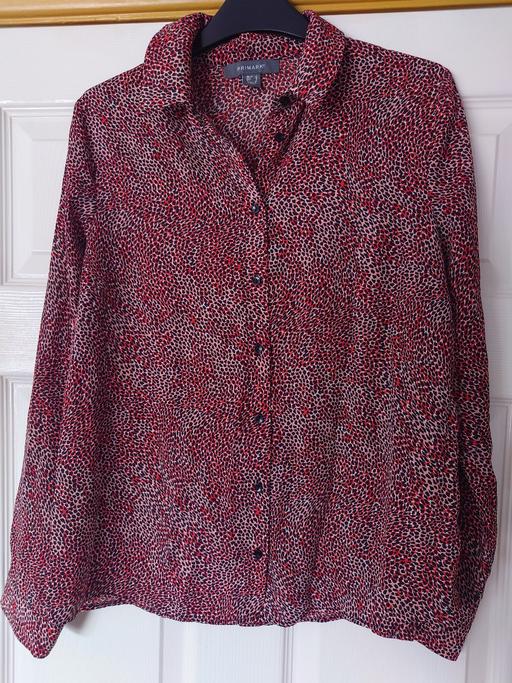  — Women's patterned shirt size 10