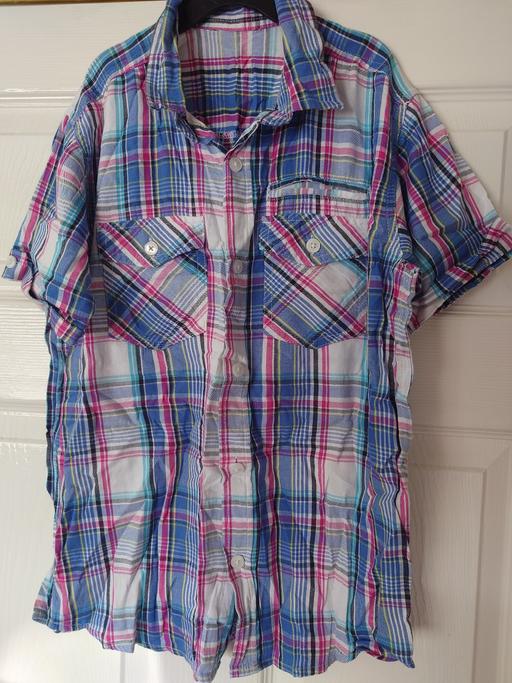  — Boys shirt size 11-12 years