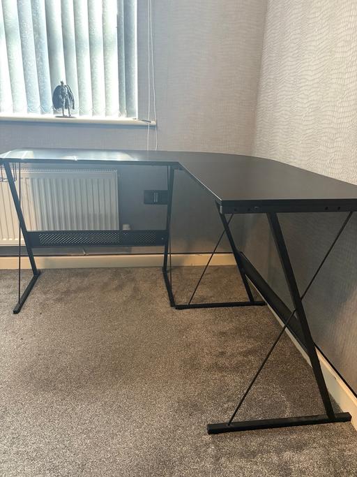  — Gaming desk