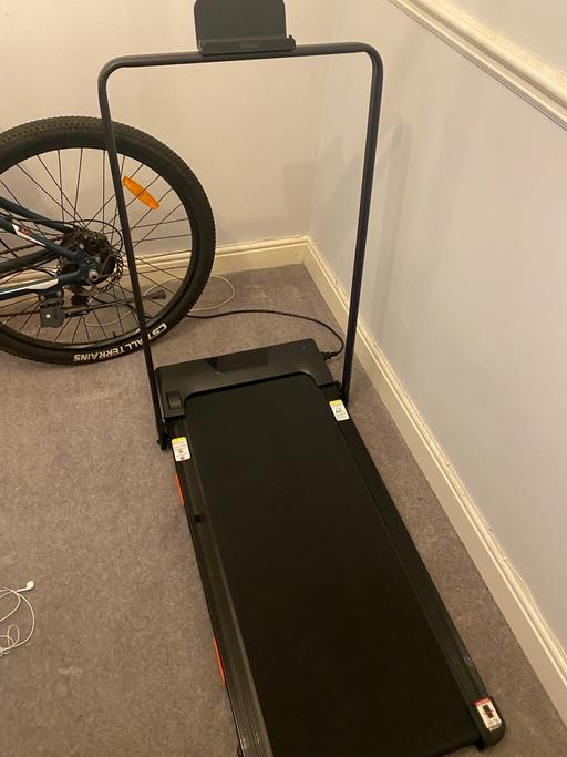  — Treadmill plate