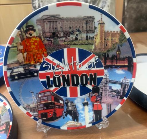  — Fun Sights Of London Decorative Plate