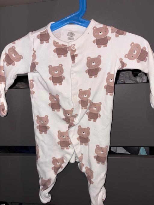  — Baby sleep suits