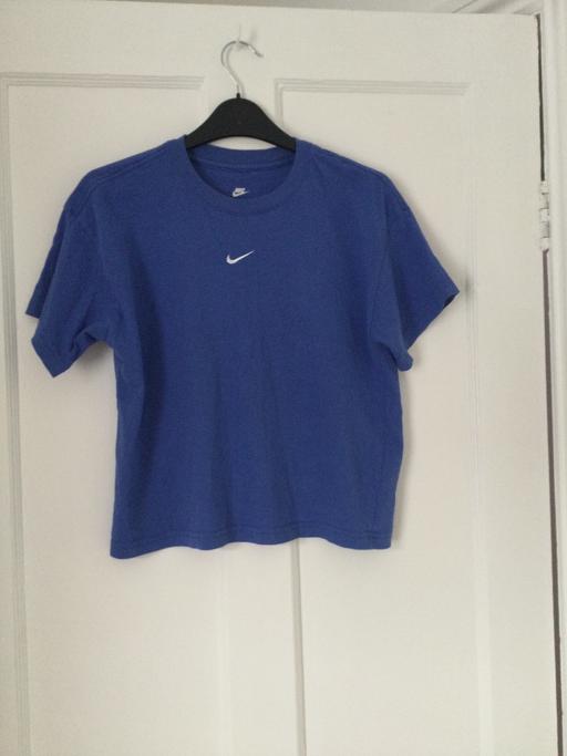  — Nike top size 146/156.