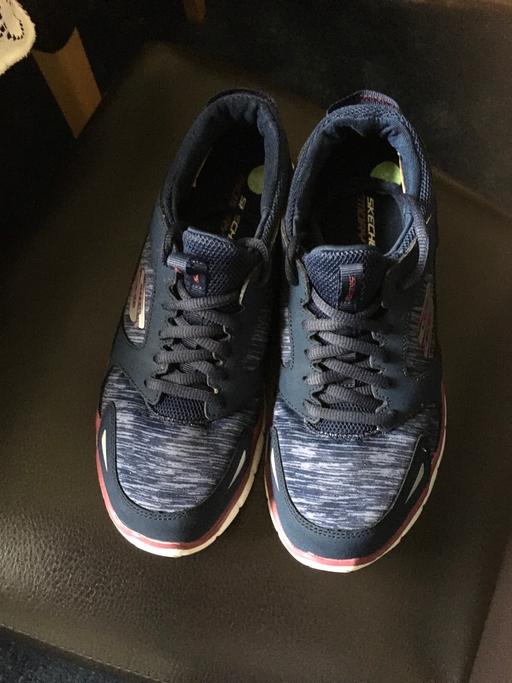  — Skechers Memory Foam Size 7