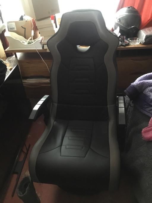  — Gaming chair