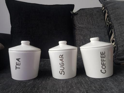  — White Tea, sugar and coffee jars