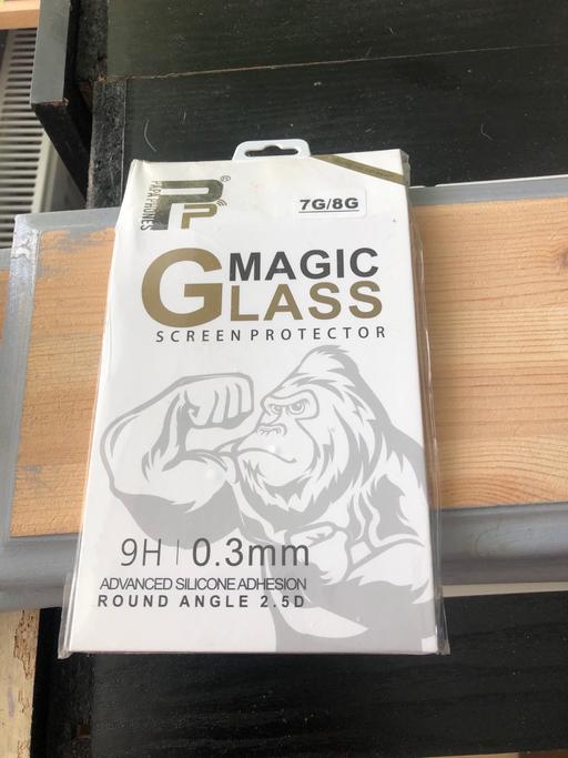  — Mobile phone screen protector