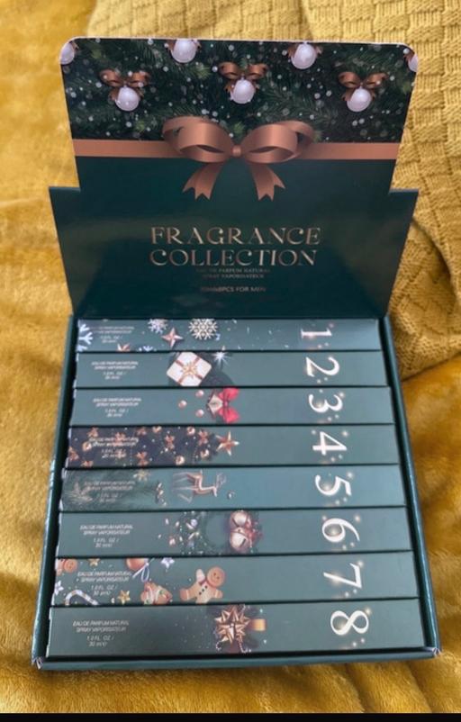  — Box set of 8 fragrances inspired