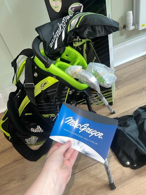  — Macgregor kids golf club and bag set