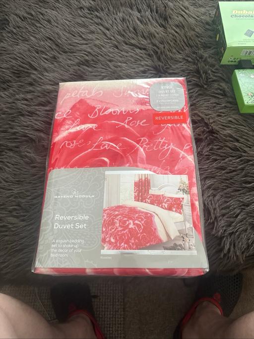 — King size duvet set Reversible Brand new