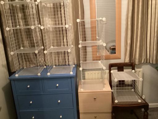  — Relax day modular cube shelving system