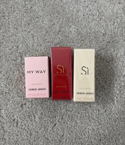  — Mini cute perfumes