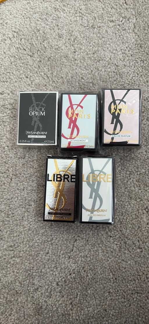  — Mini perfumes
