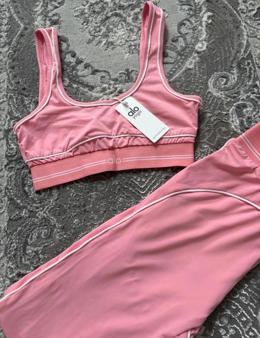  — Alo gym set