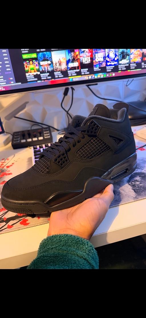  — Jordan / black cats 4