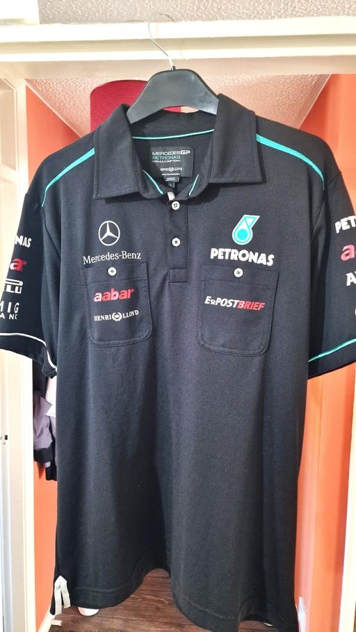  — Vintage Mercedes AMG Petronas F1 T -shirt