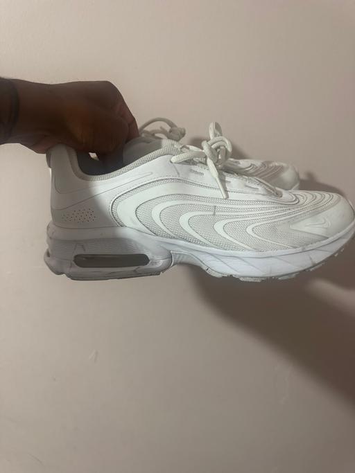 — Nike Air Max trainers