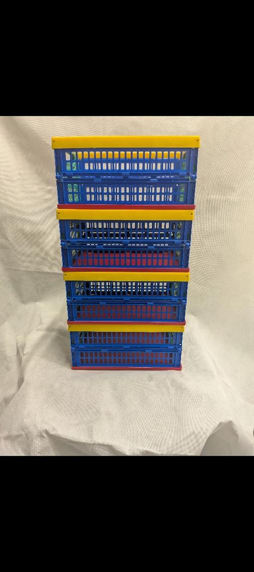  — folding storage crates