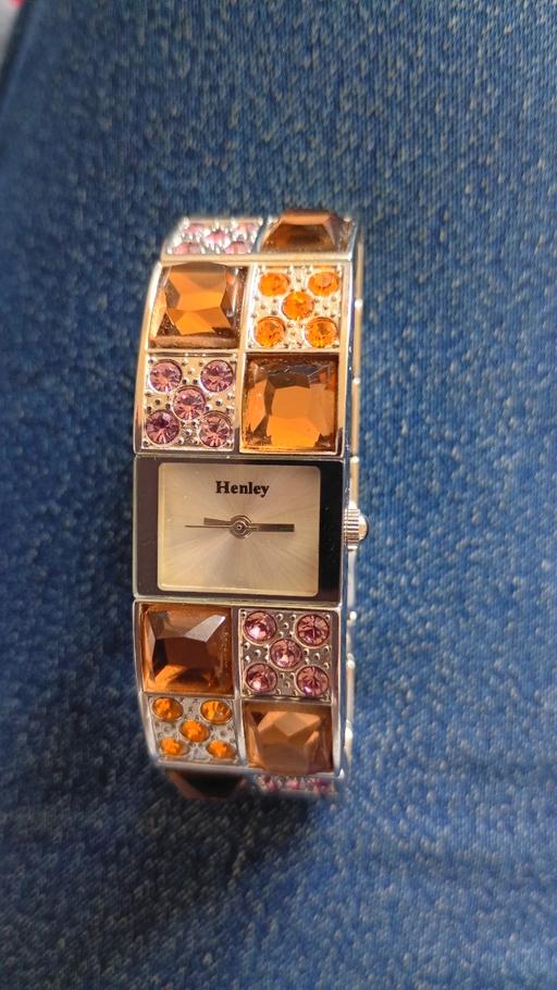  — cute watch with box