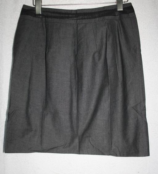  — jigsaw grey knee length skirt size 10