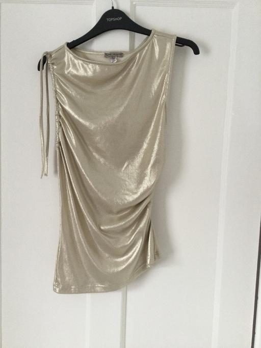  — River Island top size S