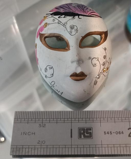  — ceramic Venetian masquerade mask brooch