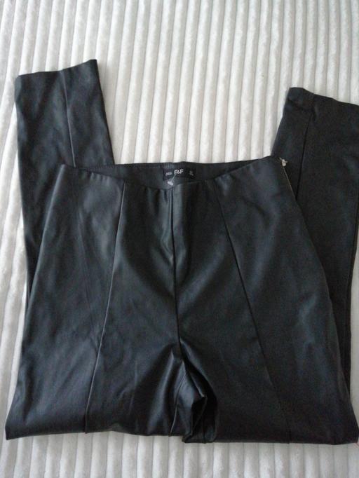 — ladies Leather look Leggings size *8*