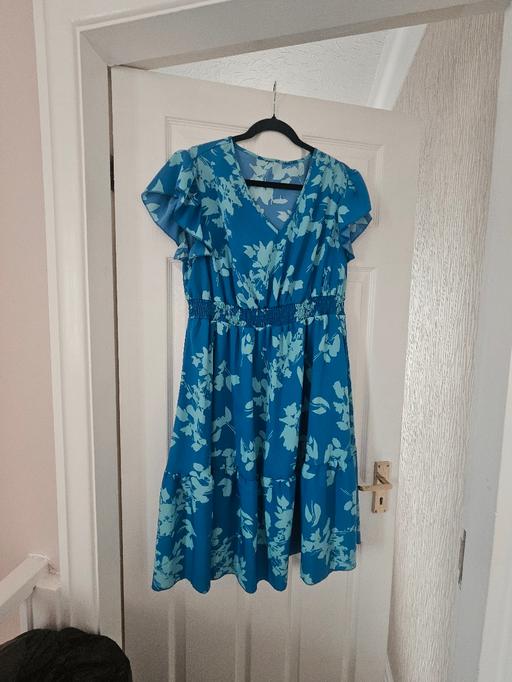  — Summer dress, size 18/20..like new